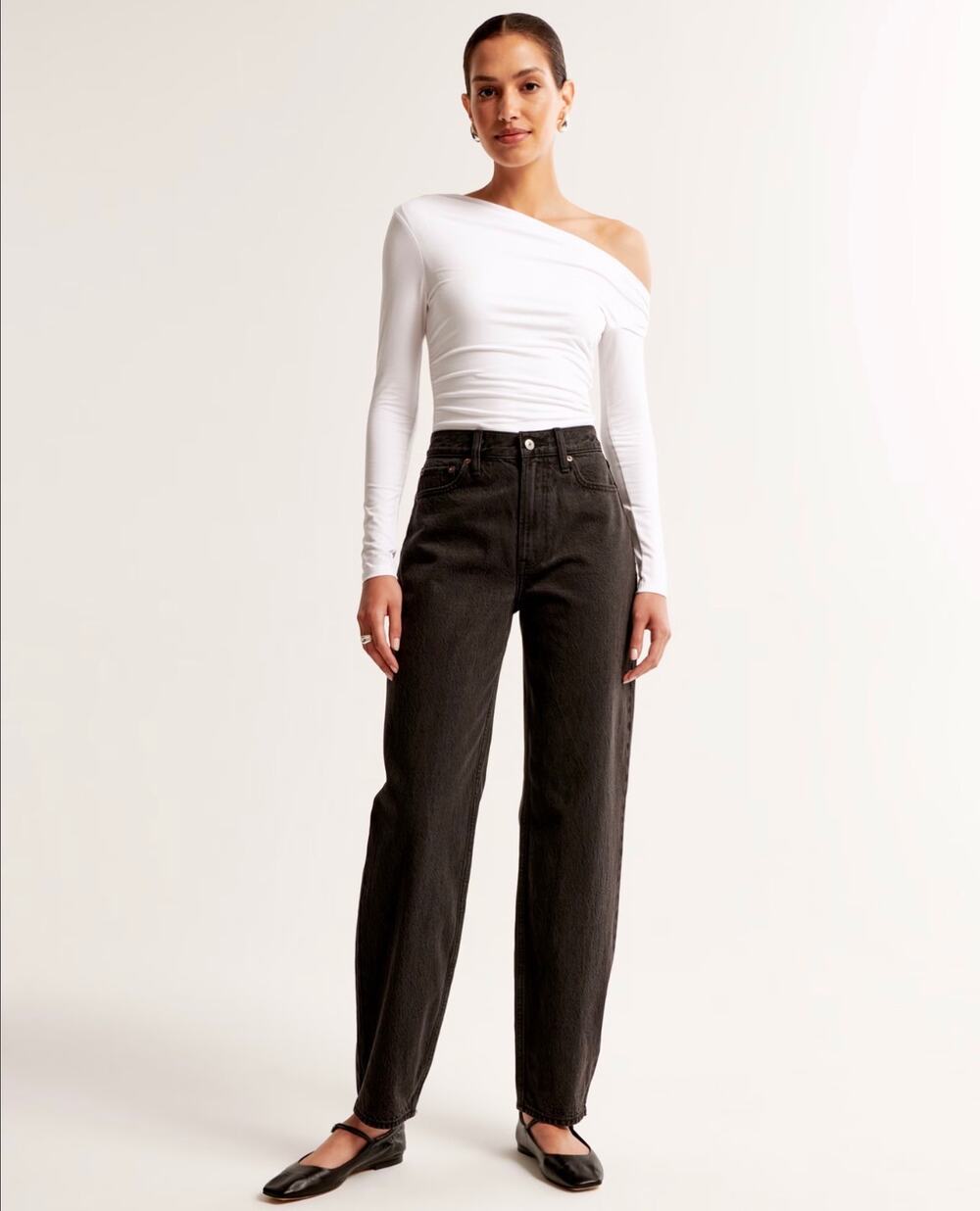 Abercrombie & Fitch Tapered Loose High Rise Jeans Women’s 26/2 Black Barrel